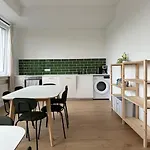 Helles Elegantes Zimmer In Berlin-Schoeneberg